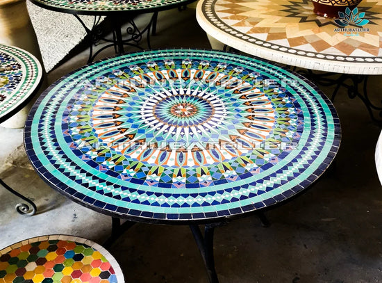 Large Mosaic Table, Dinning table Outdoor & Indoor art 100% handcrafted, luxury unique Round table, Multi-color Design